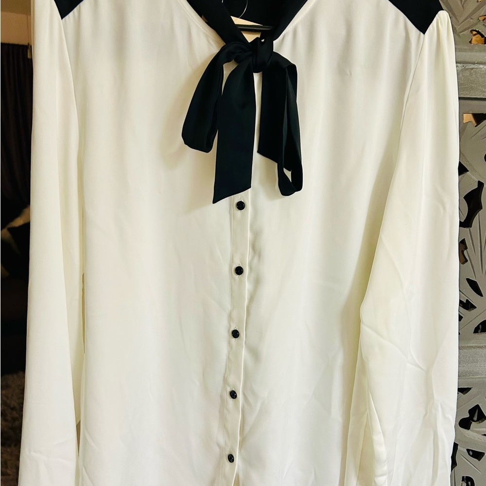 Anne Klein White Blouse with Black Accents